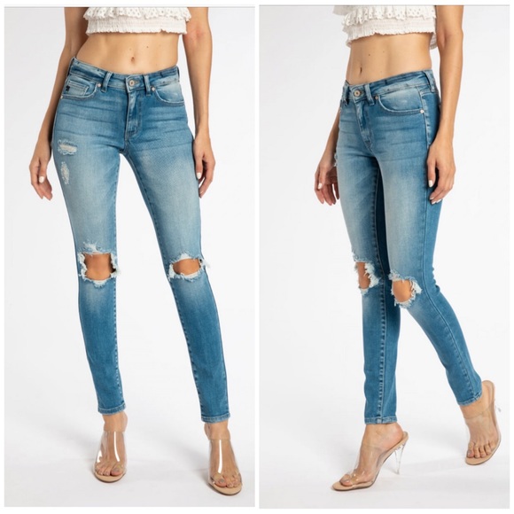 Busted Knee Distressed Skinny Jeans Light Wash - Picture 7 of 10